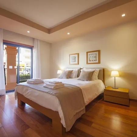B27 - Luzbay 2 Bed * Luz