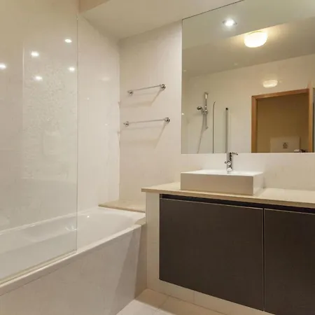 B27 - Luzbay 2 Bed Apartman
