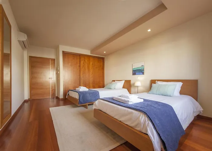 Apartment B27 - Luzbay 2 Bed *
