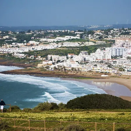 B27 - Luzbay 2 Bed Luz