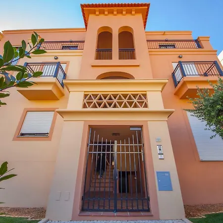 B27 - Luzbay 2 Bed Διαμέρισμα