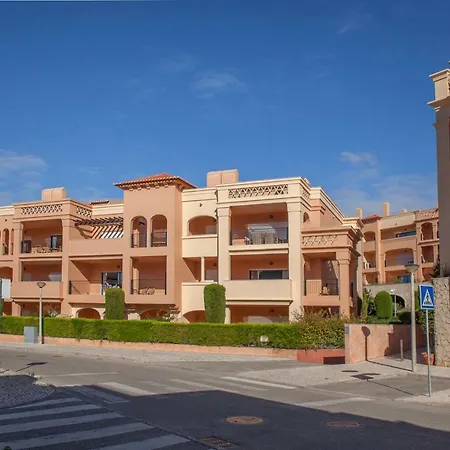 B27 - Luzbay 2 Bed Luz