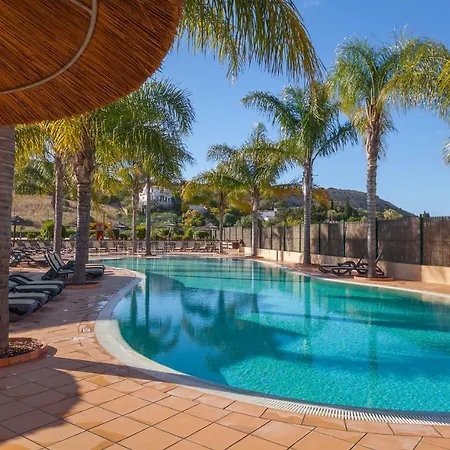 B27 - Luzbay 2 Bed Apartmán *