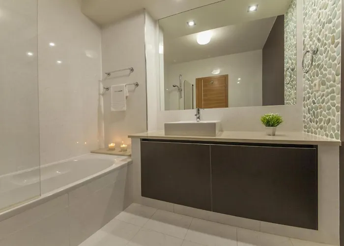 B27 - Luzbay 2 Bed Appartamento